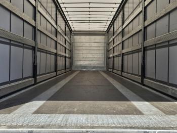 SCB*S3 / TAIL LIFT -LBW / LIFT AXLE